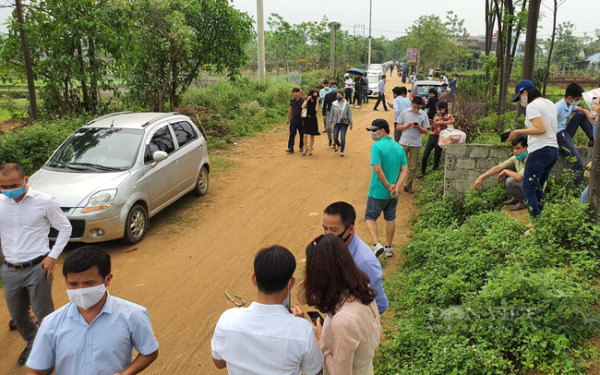 Hà Nội: Vỡ mộng giàu nhanh, chủ đất ồ ạt rao bán cắt lỗ vẫn ế